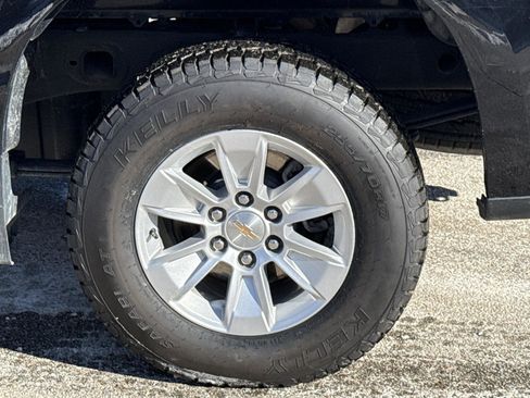 Used 2025 Chevrolet Silverado 1500 LT image 8