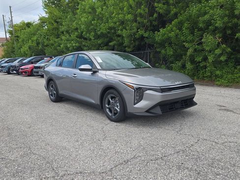New 2026 Kia K4 FWD image 2