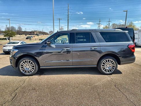 Used 2022 Ford Expedition Max Limited image 5