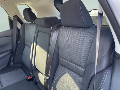 Used 2024 Nissan Rogue SV image 11