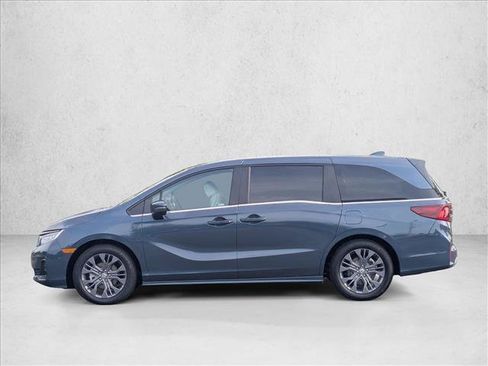 Certified 2026 Honda Odyssey Touring image 9