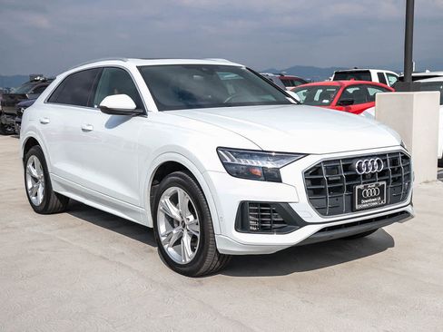 Used 2023 Audi Q8 Premium w/ Convenience Package image 6