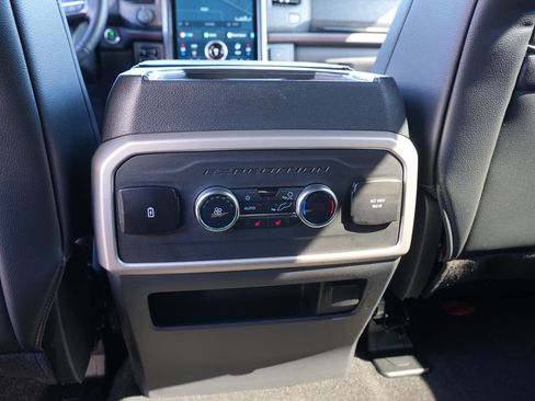Used 2024 Ford Expedition Max Limited AWD/4WD image 28