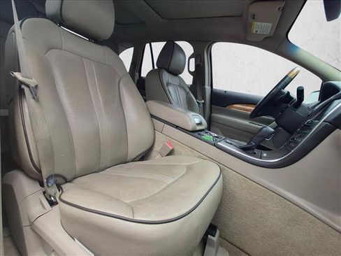 Used 2015 Lincoln MKX FWD w/ Equipment Group 102A image 21