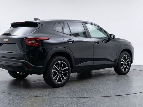 Used 2025 Chevrolet TrailBlazer LT image 9