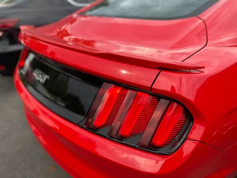 Used 2017 Ford Mustang GT RWD image 16