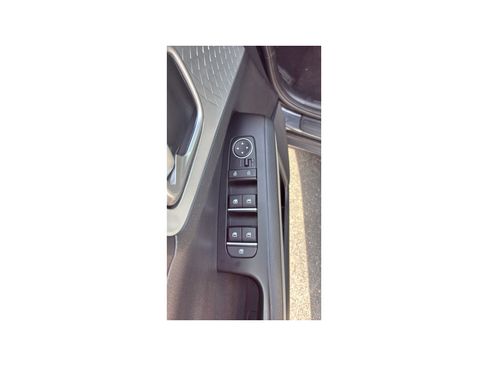 Used 2025 Kia Soul LX w/ LX Technology Package FWD image 12