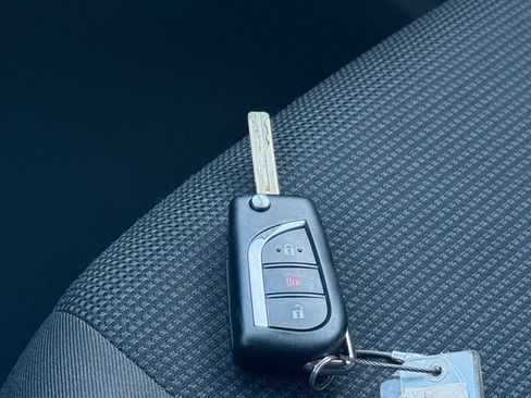 Used 2025 Toyota RAV4 LE image 22