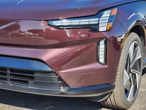 New 2025 Volvo EX90 Ultra image 9