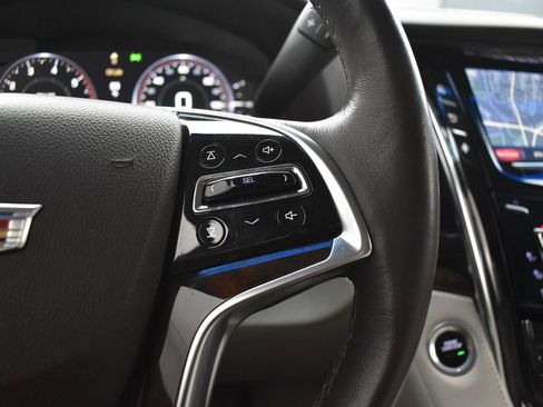 Used 2015 Cadillac Escalade Luxury image 17