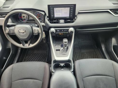 Used 2021 Toyota RAV4 LE FWD image 24