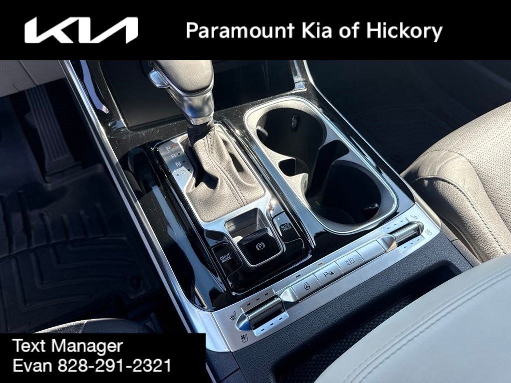 Used 2023 Kia Carnival SX Prestige FWD image 33