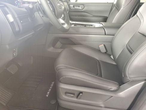 New 2026 Nissan Armada SV image 11