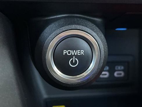 Certified 2024 Toyota Venza LE AWD/4WD image 21