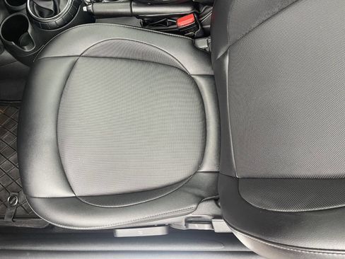 Used 2015 MINI Cooper 2-Door Hardtop image 16