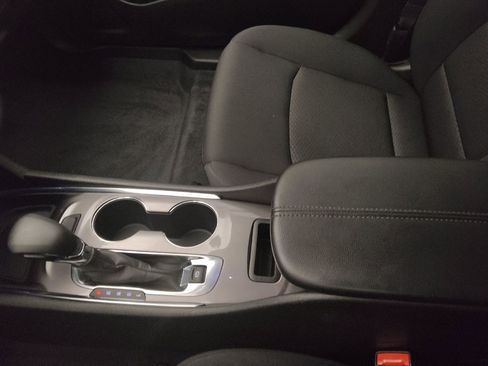 Used 2022 Chevrolet Malibu LT FWD image 26