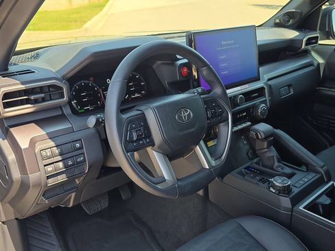 Used 2026 Toyota 4Runner TRD Off-Road Premium AWD/4WD image 13