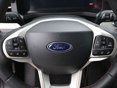 New 2026 Ford Explorer Active w/ Active Comfort Package AWD/4WD image 16
