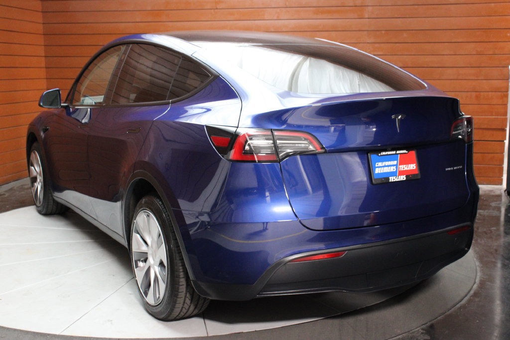 Used 2023 Tesla Model Y Long Range AWD/4WD image 18