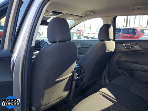 Used 2023 Kia Sportage LX image 12