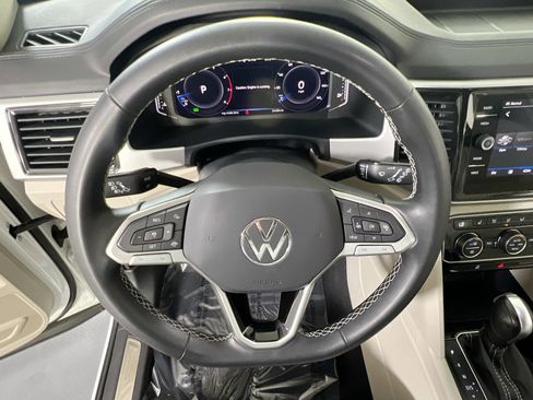 Used 2022 Volkswagen Atlas SE image 11