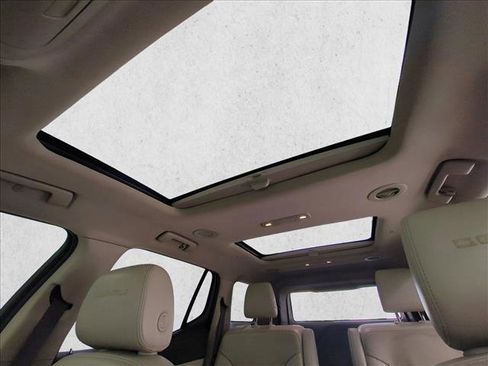 Used 2019 GMC Acadia Denali w/ Technology Package AWD/4WD image 21