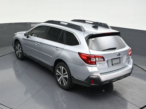 Used 2019 Subaru Outback 3.6R Limited image 21