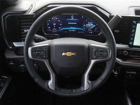 Used 2025 Chevrolet Silverado 2500 LT w/ Safety Package image 16