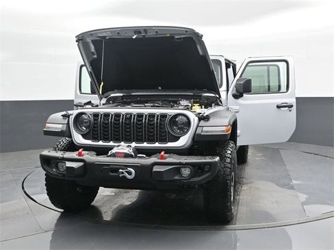 Used 2024 Jeep Wrangler Unlimited Rubicon w/ Capability Package image 48