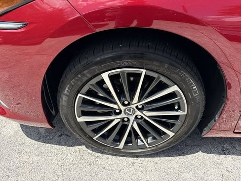 Used 2025 Lexus ES 350 w/ Premium Package FWD image 10