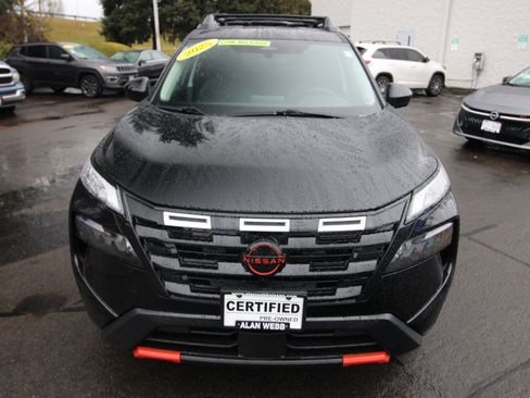 Certified 2025 Nissan Rogue SV AWD/4WD image 8