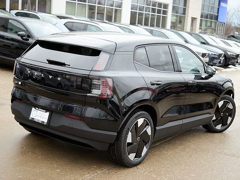 New 2026 Volvo EX30 Plus w/ Protection Package image 6
