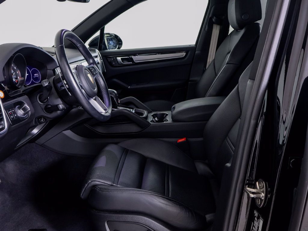 Certified 2023 Porsche Cayenne Platinum Edition AWD/4WD image 5