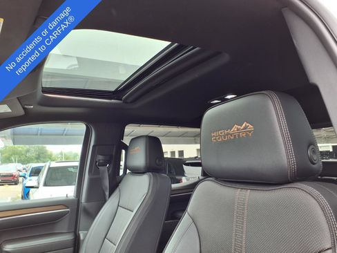 Used 2022 Chevrolet Silverado 1500 High Country w/ High Country Premium Package AWD/4WD image 18