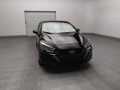 Used 2025 Nissan Versa S w/ Trunk Package image 14