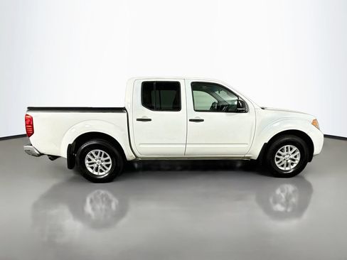 Used 2017 Nissan Frontier SV RWD image 9