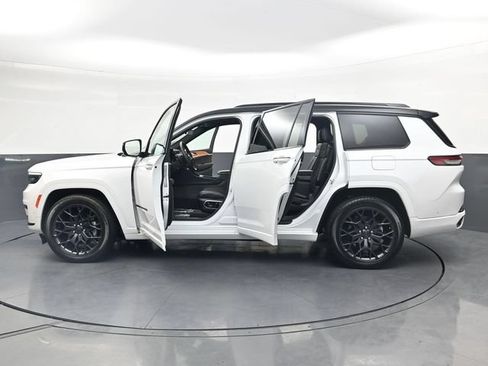 Used 2025 Jeep Grand Cherokee L Summit AWD/4WD image 40