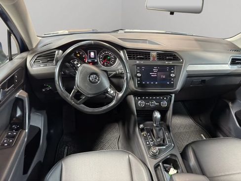 Used 2018 Volkswagen Tiguan SE AWD/4WD image 15