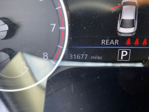 Used 2024 Nissan Sentra SV image 39