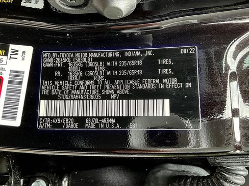 Used 2022 Toyota Highlander XLE image 16