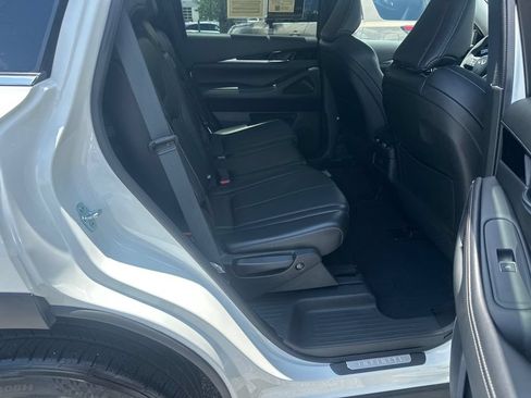 Used 2025 INFINITI QX60 Pure AWD/4WD image 13