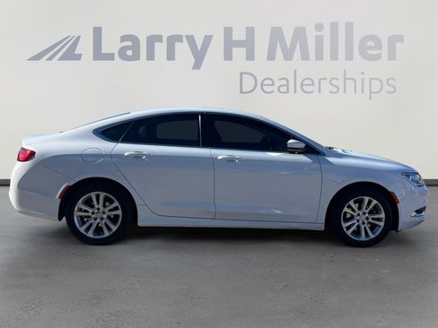 Used 2015 Chrysler 200 Limited w/ Convenience Group image 6