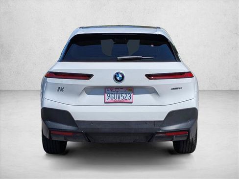 Used 2024 BMW iX xDrive50 AWD/4WD image 7
