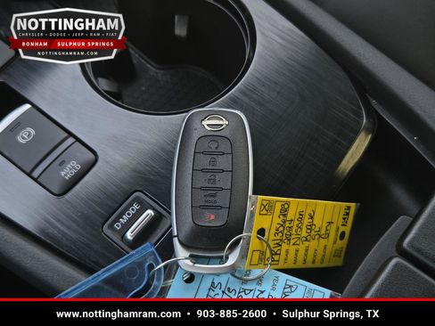 Used 2024 Nissan Rogue SL FWD image 31