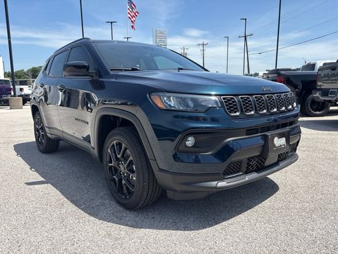 New 2026 Jeep Compass Latitude AWD/4WD image 8