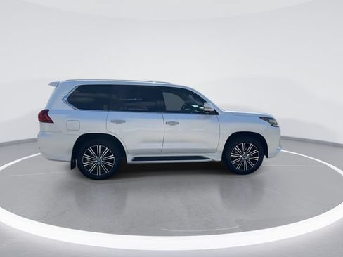 Used 2021 Lexus LX 570 4WD w/ Luxury Package image 8