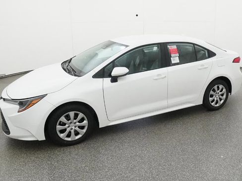 New 2026 Toyota Corolla LE image 2