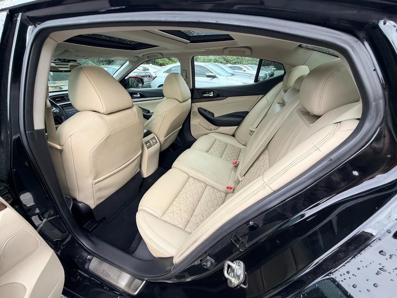Used 2016 Nissan Maxima Platinum FWD image 10