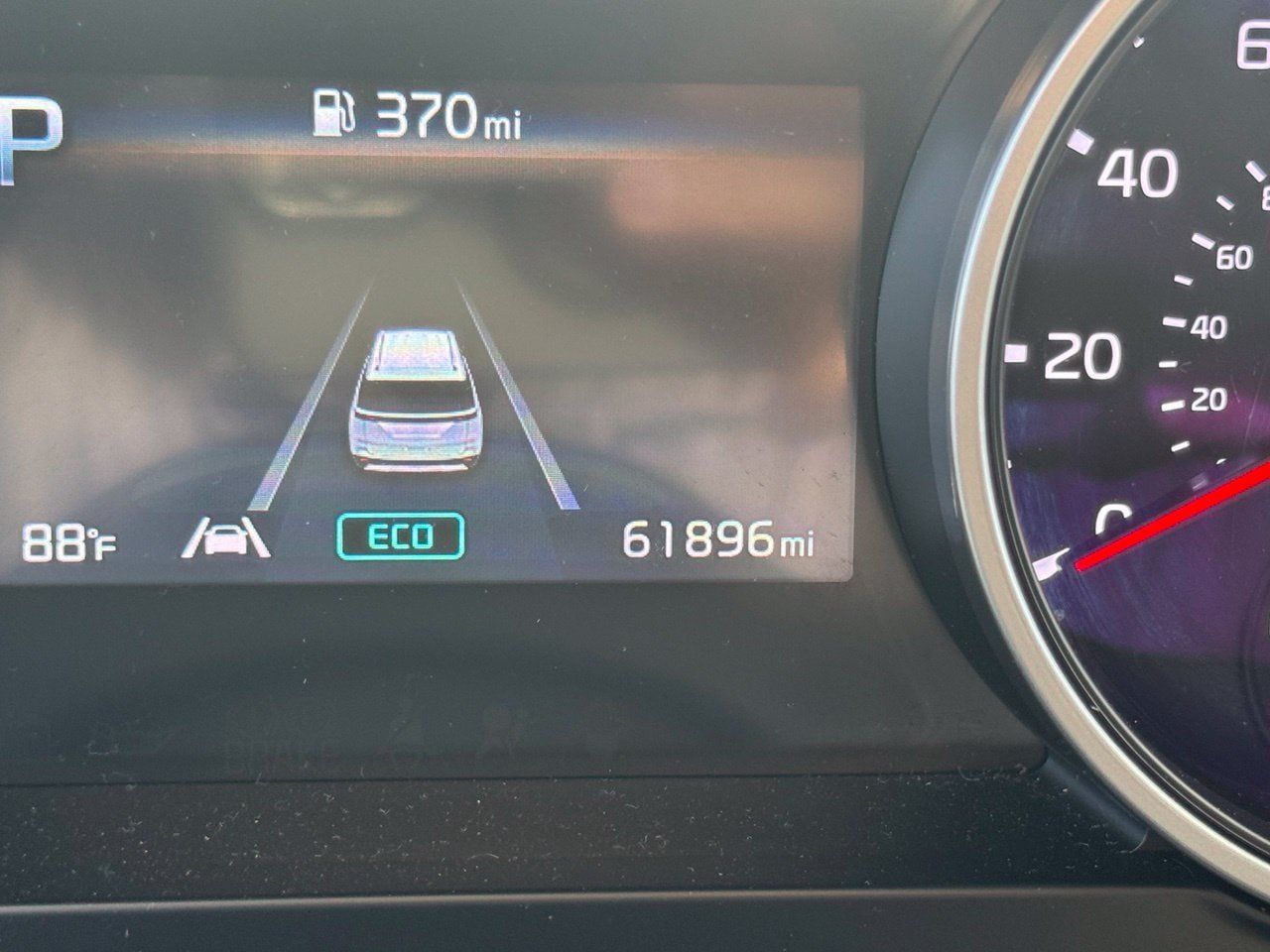 Used 2022 Kia Carnival LX FWD image 18