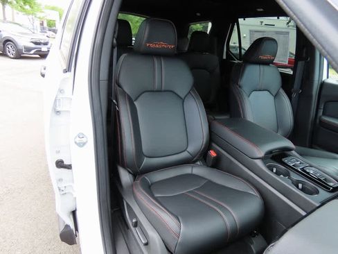 New 2025 Honda Pilot TrailSport image 17